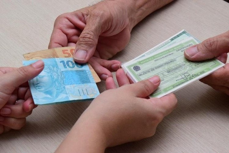 Ex-prefeito é condenado por pedir votos em troca de aterro em imóveis em SC