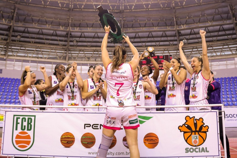Basquete feminino de Blumenau vence Copa Santa Catarina