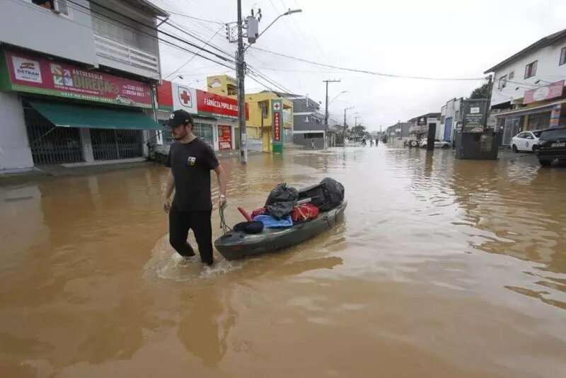 Defesa Civil de Santa Catarina prepara medidas para ajudar municípios atingidos pela chuva