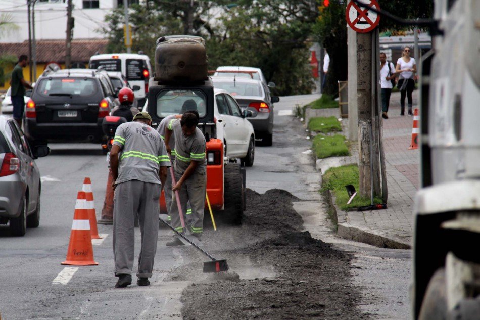 Acesso à Praça Victor Konder, em Blumenau, fica interditado ao trânsito nesta quarta-feira