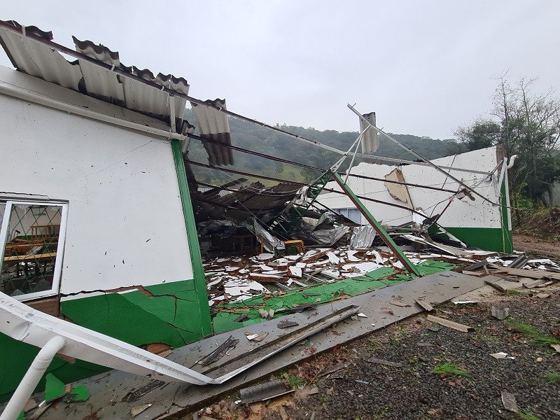 Defesa Civil confirma que vendaval em Herval d’Oeste foi uma microexplosão