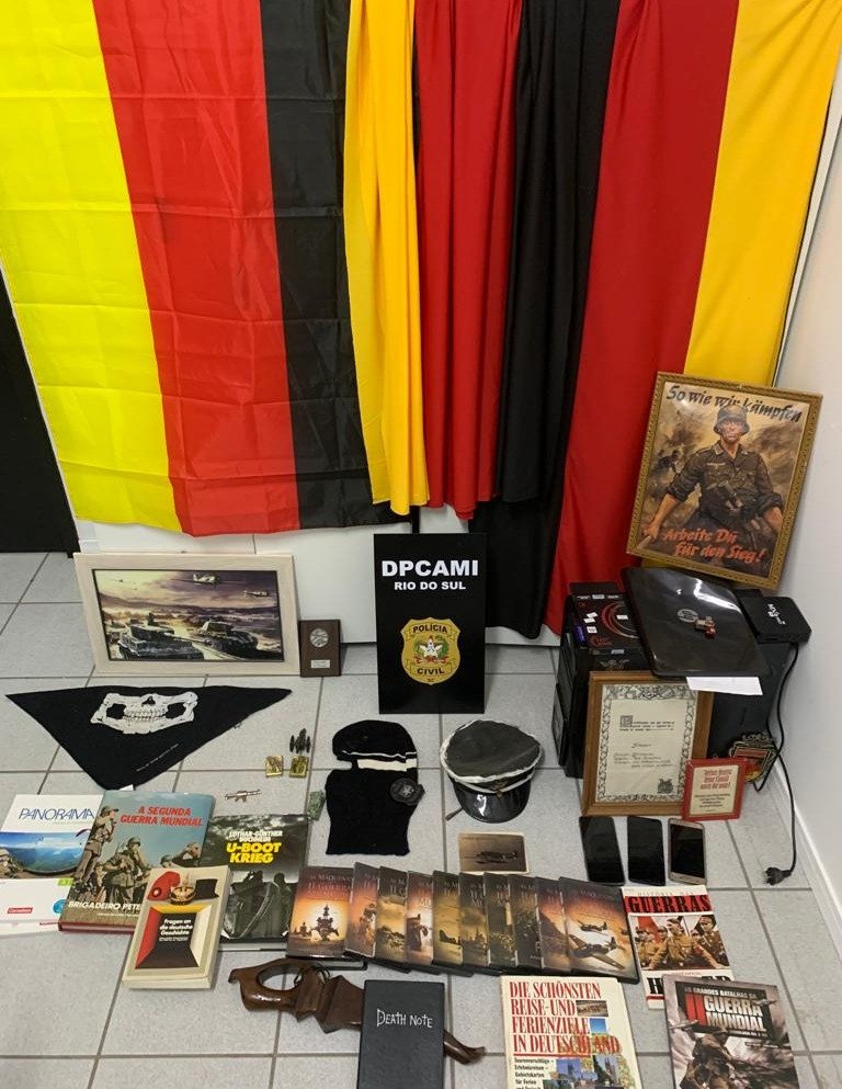 Adolescente de Rio do Sul é alvo de operação de combate ao neonazismo e pedofilia