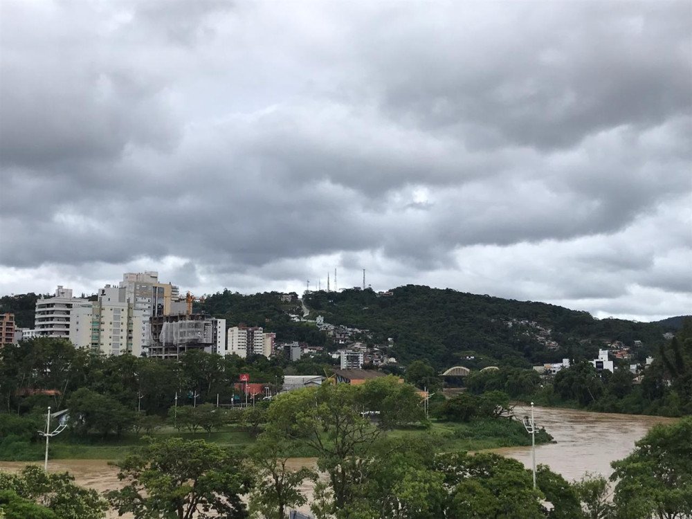 Instabilidade e frio marcam a terça-feira em Blumenau; confira a previsão