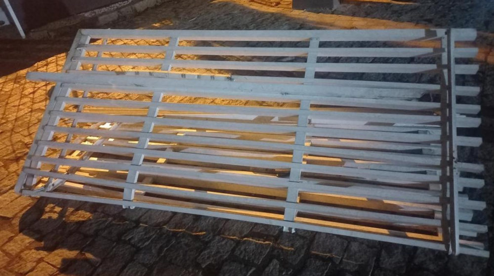 Trio é preso em flagrante após furtar portão de casa em Blumenau para comprar drogas