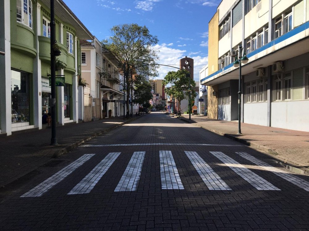 Maratona Internacional de Blumenau muda horário da Rota do Lazer neste domingo