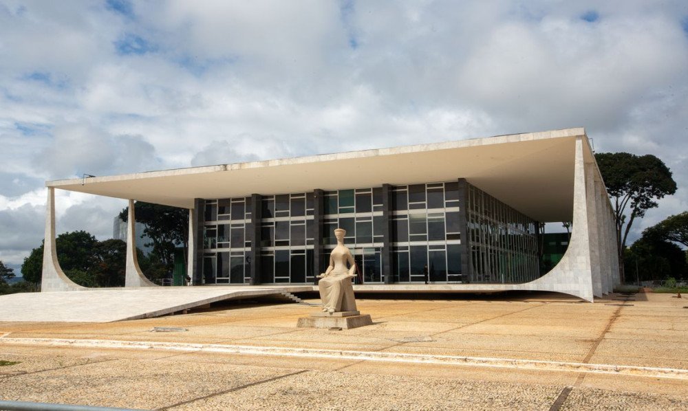 STF abre sessão para julgar descriminalização do porte de drogas; entenda