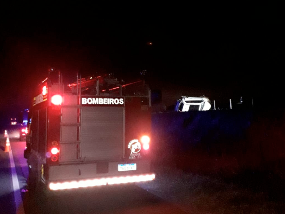 Capotamento na BR-470 em Gaspar deixa motorista ferido