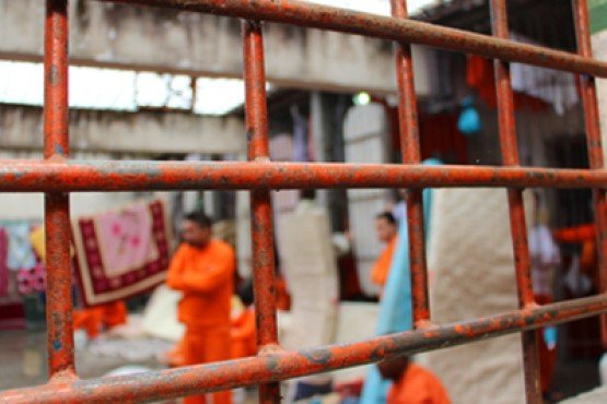 Preso que perdeu dedo trabalhando na penitenciária vai ser indenizado com pensão vitalícia em SC