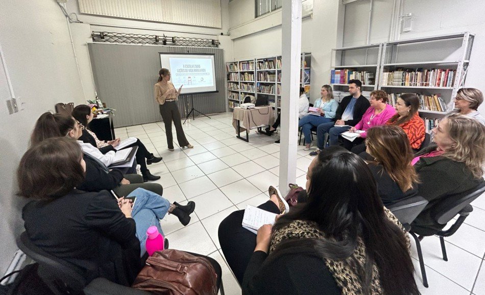 Equipes multiprofissionais iniciam trabalhos nas Instituições de Ensino de Blumenau