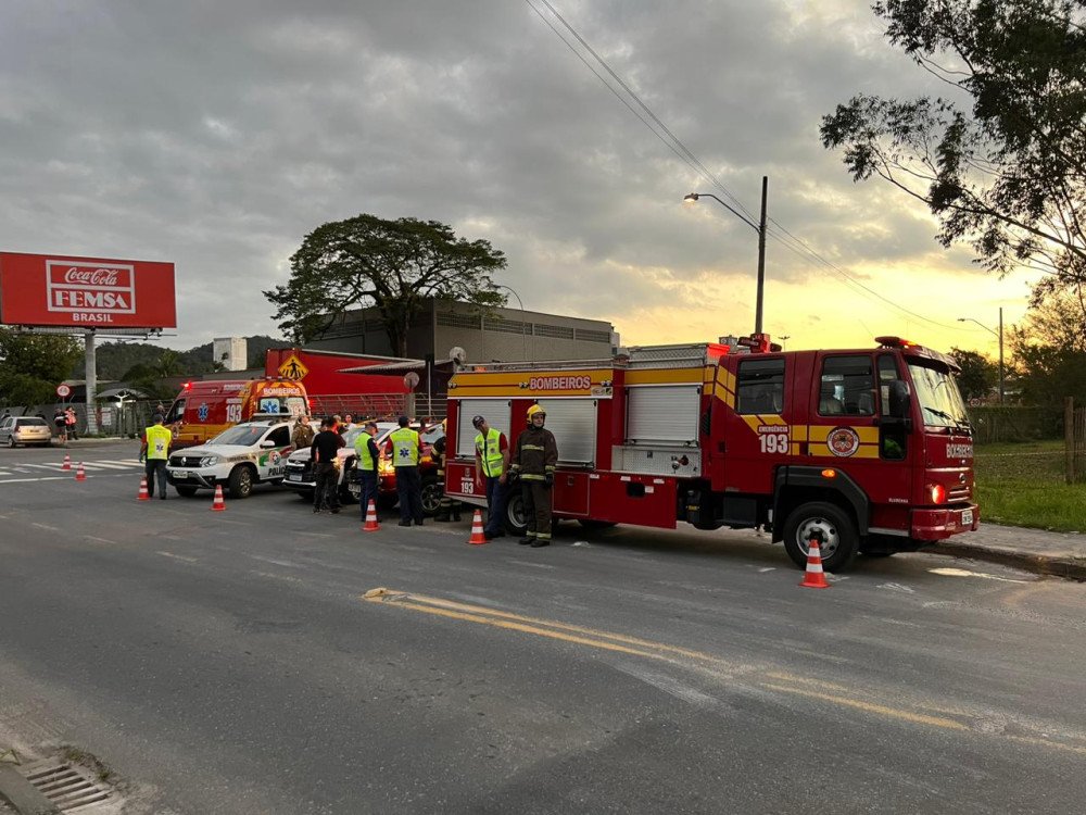 AGORA: Ameaça de bomba em Blumenau mobiliza Polícia Militar, Bombeiros e BOPE