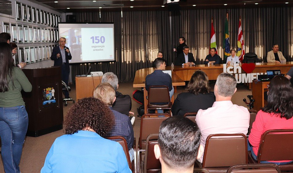 Blumenau apresenta plano municipal de segurança nas escolas