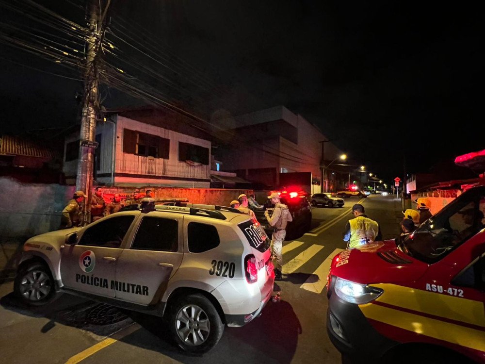 Vídeo: Homem preso com explosivos em Blumenau furtou material de empresa, afirma a polícia
