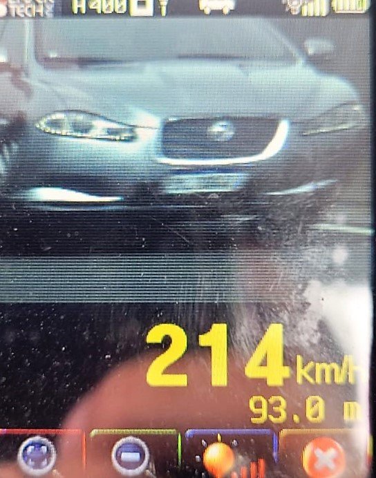 Carro é flagrado a 214 km/h na BR-101 em Araquari