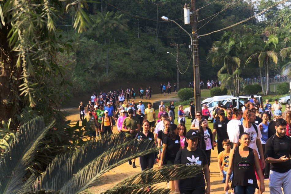 Caminhada de 10km movimenta Vila Itoupava neste domingo