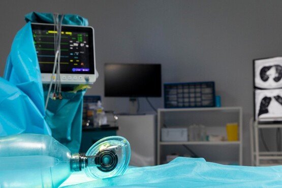Servidor é condenado por furtar respiradores de hospital para vender equipamentos pela internet em SC