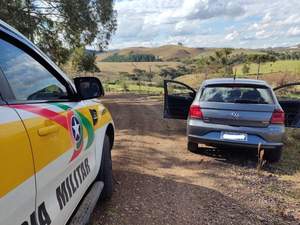 Menino de 9 anos é flagrado pela PMRv dirigindo carro em rodovia catarinense
