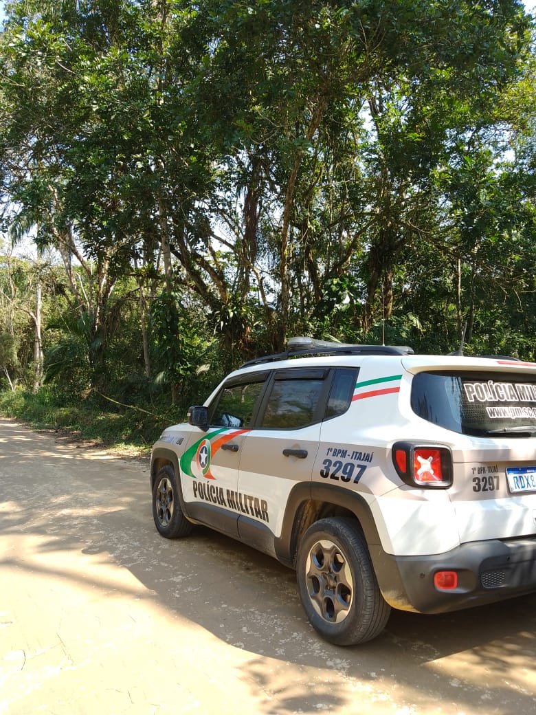 Corpo queimado é encontrado às margens de rua em Itajaí