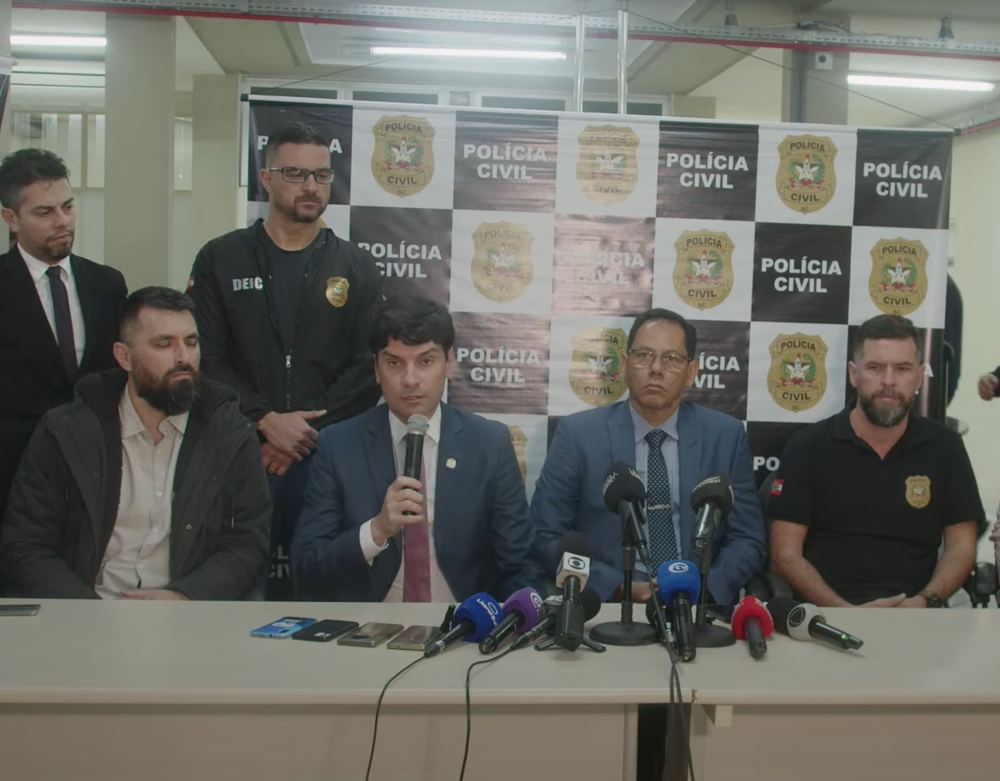 Ao vivo: Coletiva de imprensa detalha caso da menina sequestrada em Criciúma