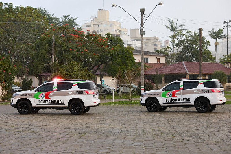 Momentos de pânico: Mulher tem dedo cortado durante assalto em residência de Blumenau
