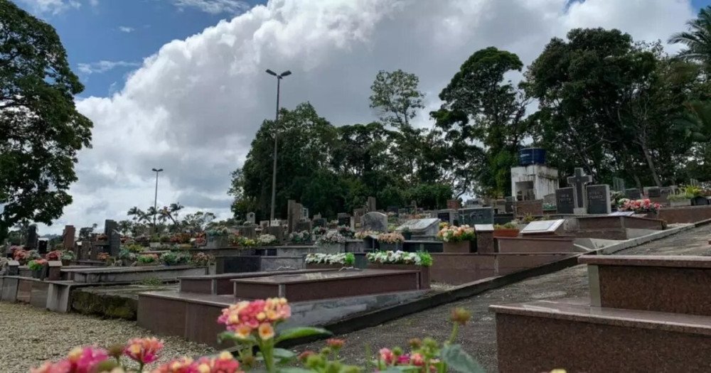 Corpo de homem que foi enterrado ao lado do assassino terá que ser exumado em Brusque; entenda