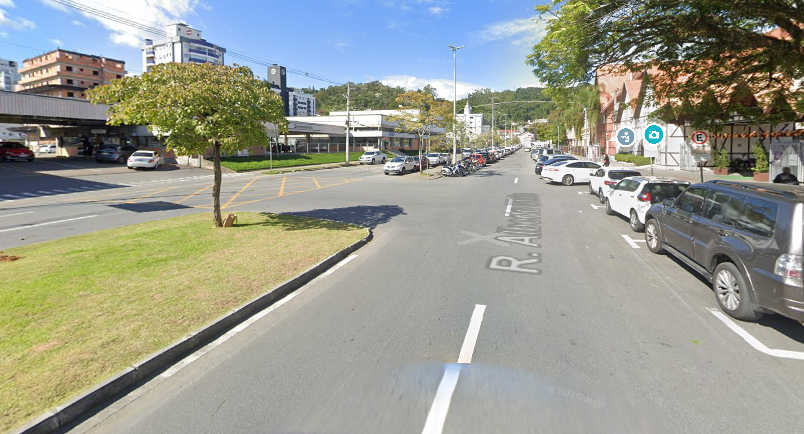 Rua Alberto Stein, em Blumenau, terá alteração no trânsito a partir de segunda; entenda