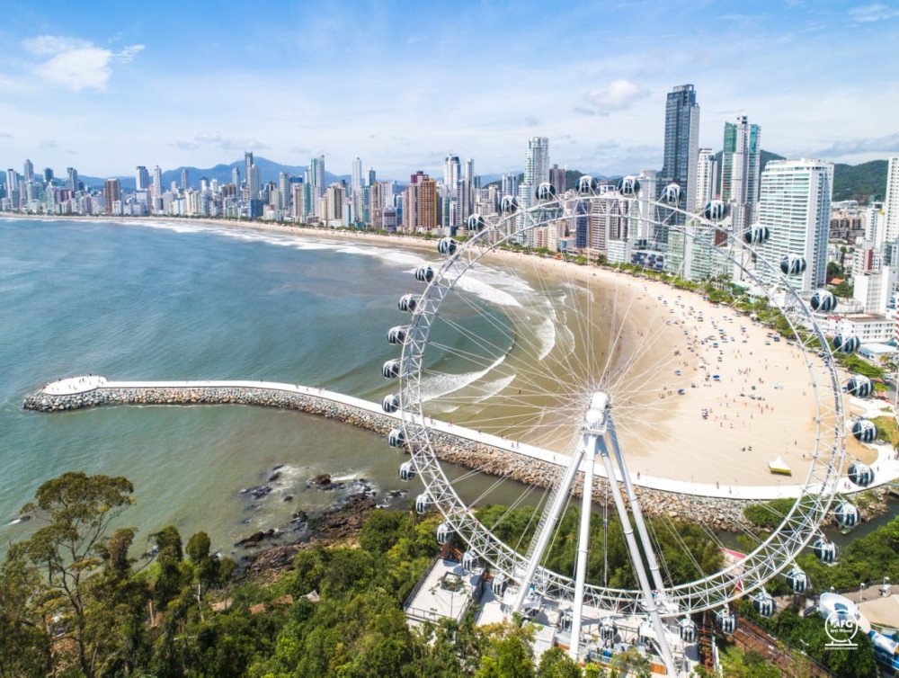 Loteador tem prazo de 90 dias para adequar ou demolir imóveis em Balneário Camboriú; entenda