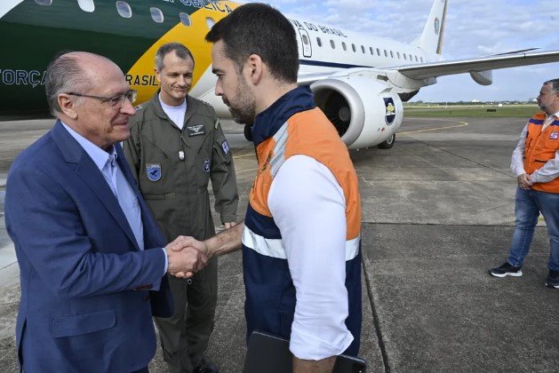 Número de mortes sobe para 43 no RS; Alckmin visita cidades atingidas representando Governo Federal