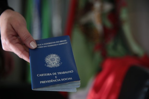 Blumenau tem mais de 500 vagas de emprego disponíveis com ofertas temporárias para a Oktoberfest