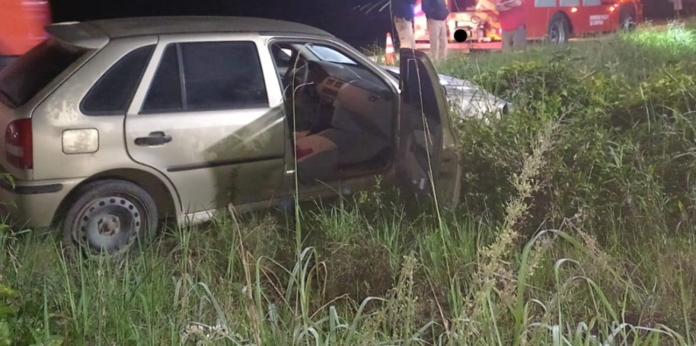 Motorista perde controle do veículo e sai da pista na BR-470 em Lontras