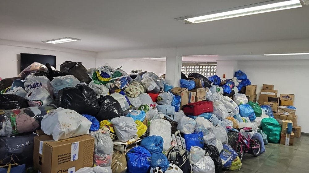 Santa Catarina arrecada 49 toneladas de doações para atingidos por enchente no Rio Grande do Sul