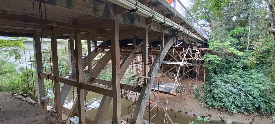 Etapa de concretagem de ponte do Centro, em Blumenau, deixa acesso interditado nesta semana; veja