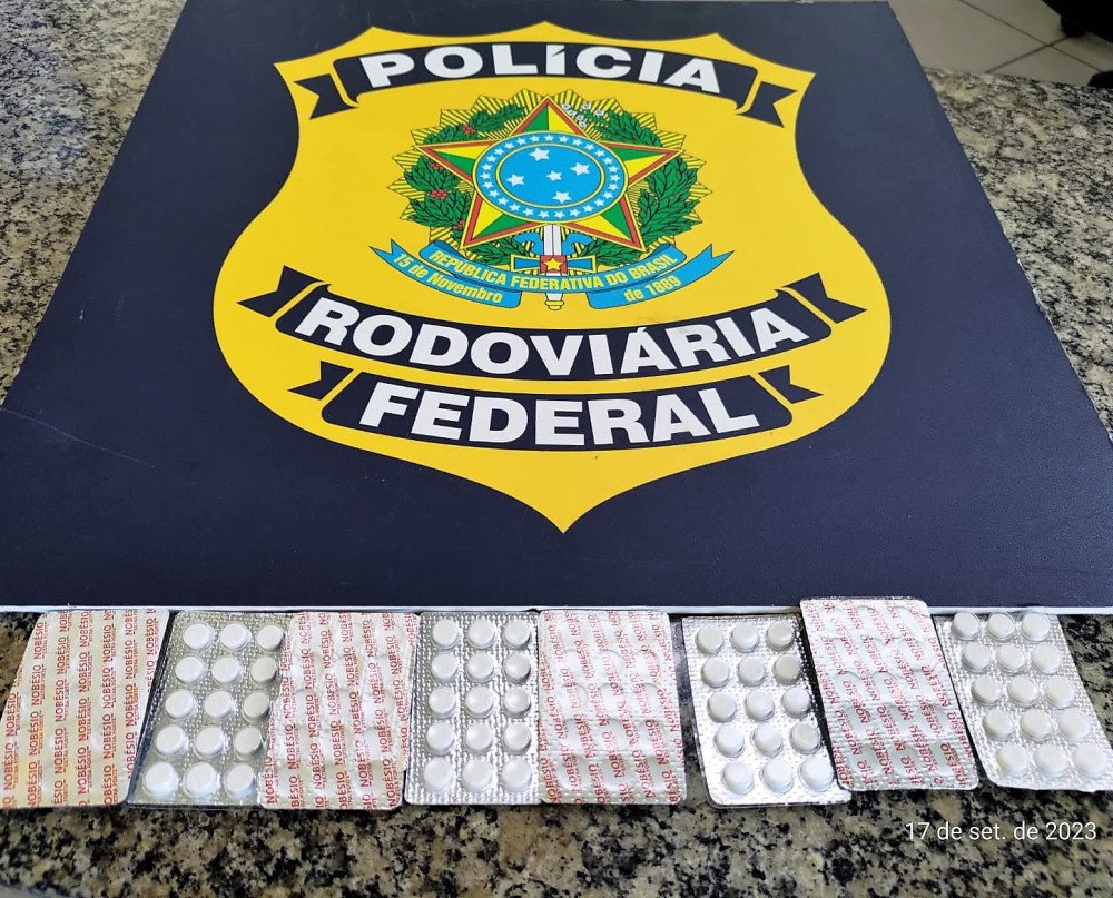 Motorista é flagrado com mais de 100 comprimidos de rebite na BR-101 em Joinville