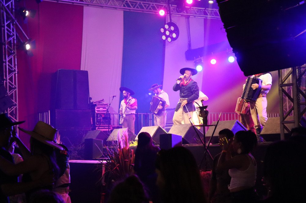 Balneário Camboriú recebe festival de música gaúcha