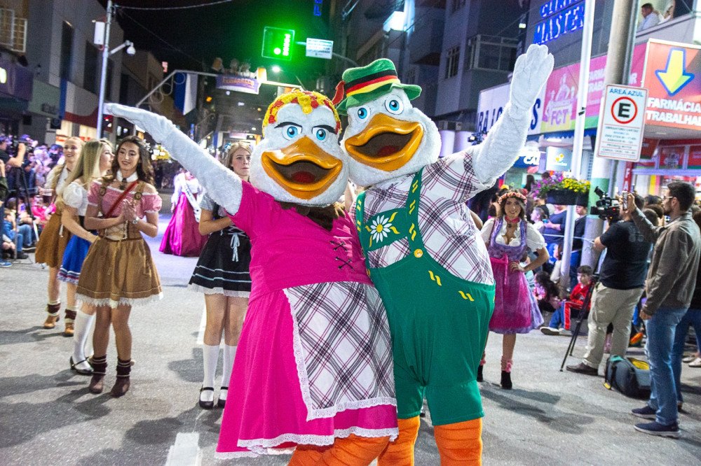 Inscrições para desfile de abertura da Fenarreco encerram na segunda-feira