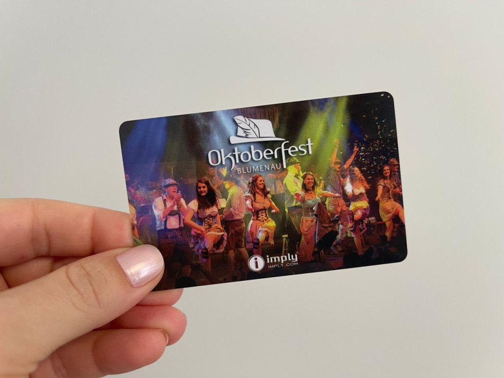 Oktoberfest Blumenau: Recarga antecipada no Oktober Karte já está disponível
