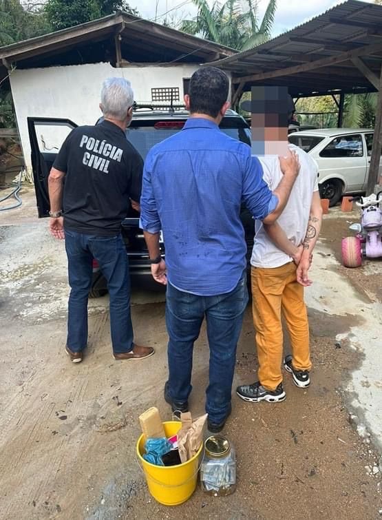 Homem é preso em flagrante por tráfico de drogas em Rodeio