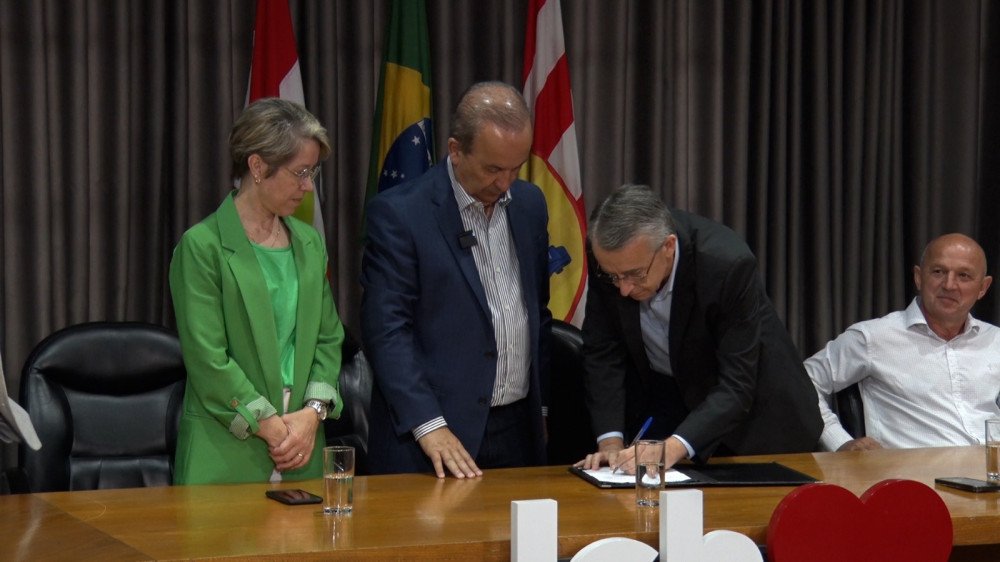 Vídeo: Reurbanização da Margem Esquerda de Blumenau tem ordem de serviço assinada