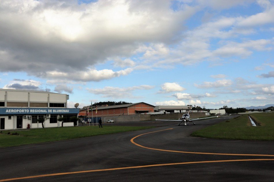 Voos diretos para o aeroporto Quero-Quero durante a Oktoberfest Blumenau já têm data; confira