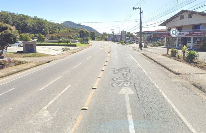 Faixa elevada é instalada na SC-421 em Pomerode; via faz ligação com Blumenau