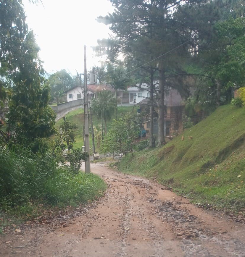 Moradores do Badenfurt, em Blumenau, cobram melhorias em rua
