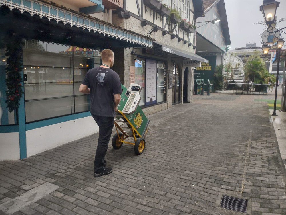 Vídeo: Começa a desmontagem temporária da Oktoberfest Blumenau