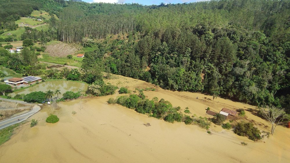 Imagens aéreas mostram como as cidades de Rio do Sul e Taió foram atingidas pelas chuvas