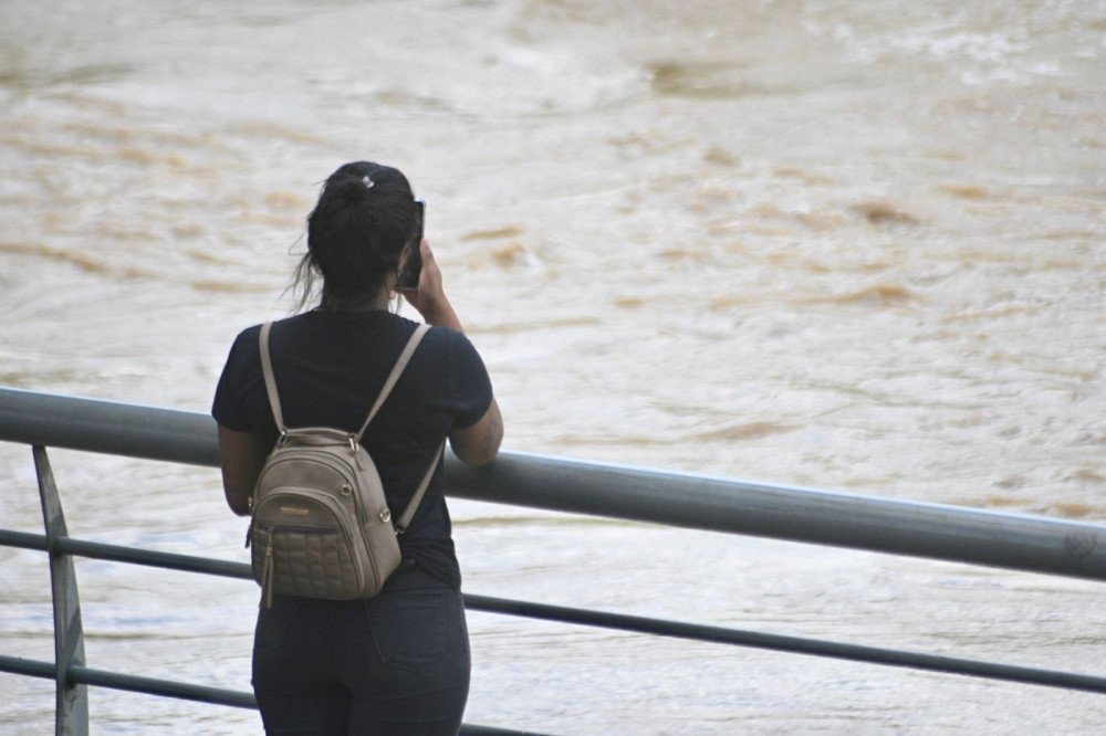 Rio Itajaí-Açu em Blumenau chega a 9,42 metros na tarde desta segunda-feira