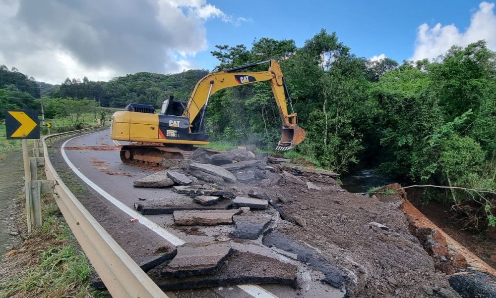Rodovias do Vale do Itajaí são as mais prejudicadas com as chuvas, diz Governo do Estado