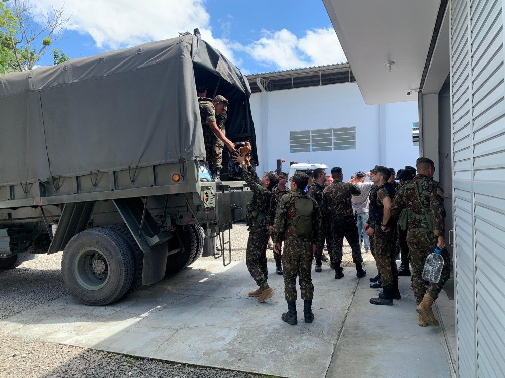 Vídeo: Veja como está sendo o trabalho do exército em Taió