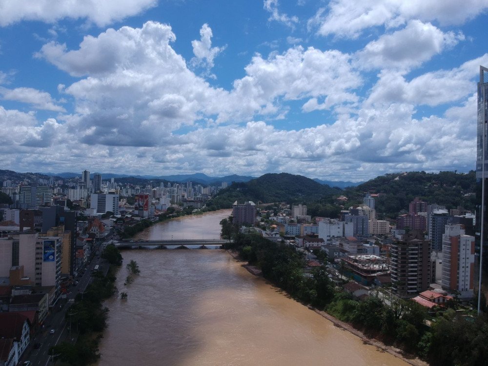 Sol predomina nesta quarta-feira em Blumenau; confira