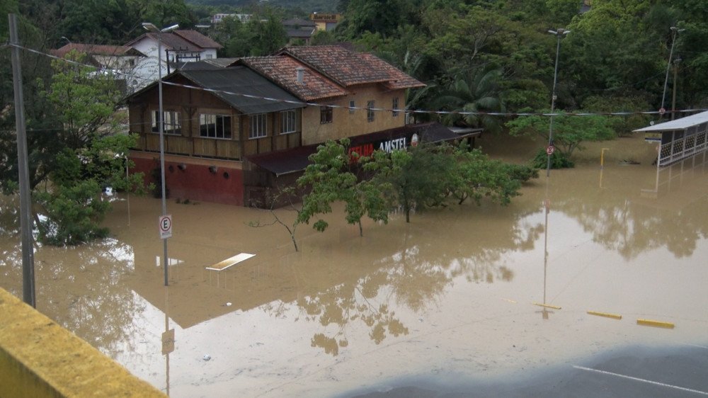 Defesa Civil de Rio do Sul mantém cota de inundação em 12 metros e alerta sobre deslizamentos