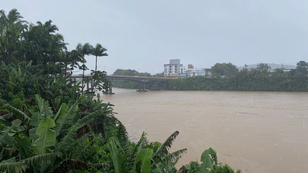 Defesa Civil de Gaspar volta para estado de atenção por conta da chuva