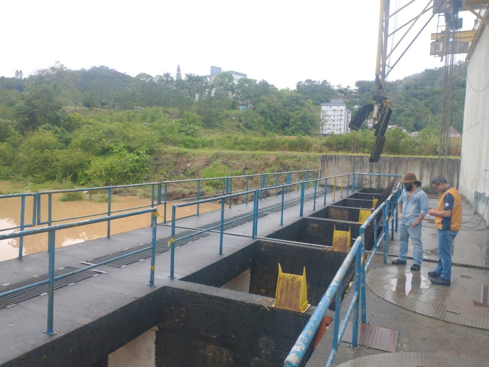 Dique da Fortaleza, em Blumenau, opera apenas com uma bomba; entenda