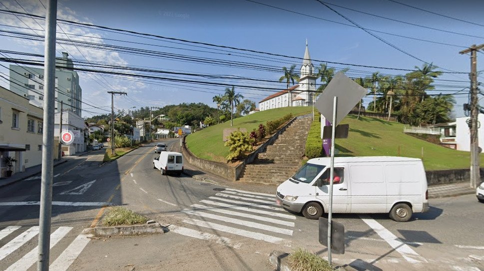 Trânsito: Morro da Companhia em Blumenau é liberado